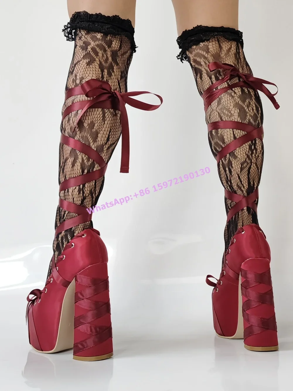 Red Satin Ribbon Platform Pump - Ribbon Tie Heel recension och pris