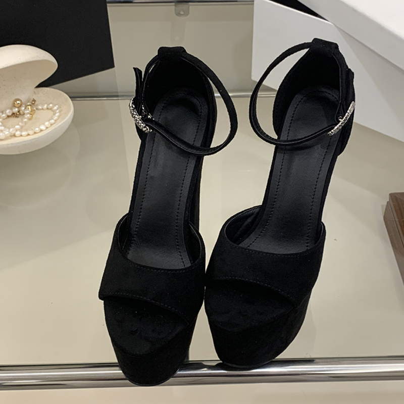 Liyke Model Show Sexy Extreme  - Thong Flat Sandal recension och pris