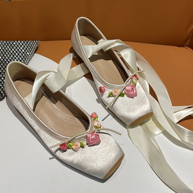 Women Pink Satin Square Toe Lo - Ribbon Tie Heel recension och pris