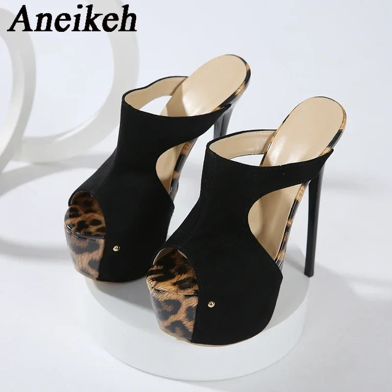 Aneikeh Summer Extreme Platfor - Thong Flat Sandal recension och pris